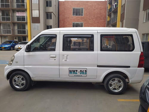 Chevrolet Van N300 2016, 7 Pasajeros