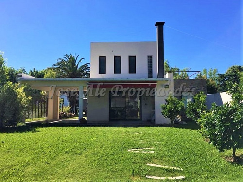 Imagen 11 de 12 de En Venta Casa De Tres Dormitorios Colonia Del Sacramento