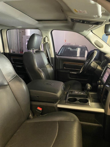 Imagen 15 de 16 de Dodge Ram 1500 Laramie V8 4x4 2016