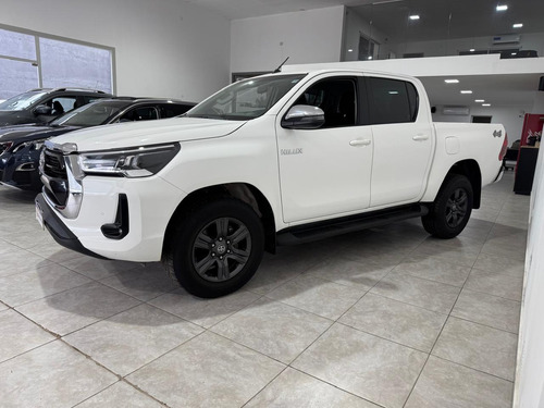 Toyota Hilux 2.8 Cd Srv 177cv 4x4