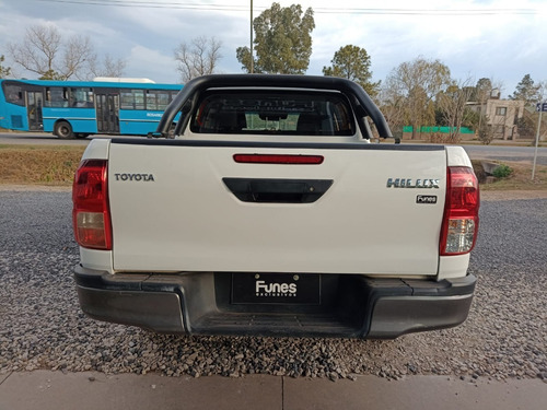 Imagen 8 de 9 de Toyota Hilux