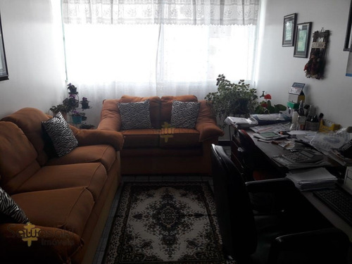 Casa A Venda No Bairro Guabirotuba Em Curitiba - Pr. - 3775-1
