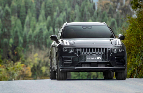 lynk & co 09 2.0T Mhev Awd At8