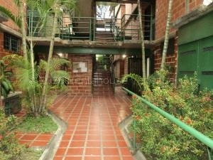 Fr 20-24060 Apartamentos En Alquiler Nueva Casarapa