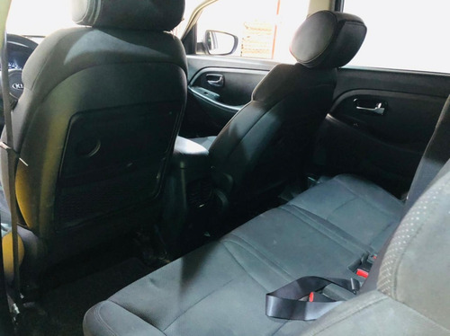 Kia Carens Fe 2.0 2016