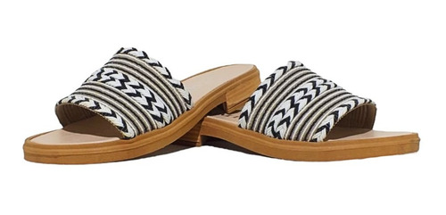Imagen 4 de 5 de Sandalias India Black & White