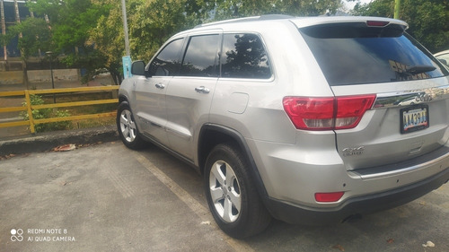 Imagen 8 de 10 de Jeep Gran Cherokee Limited 4x4