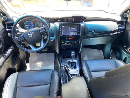 Toyota Hilux SW4 2.8 Srx 177cv 4x4 7as At