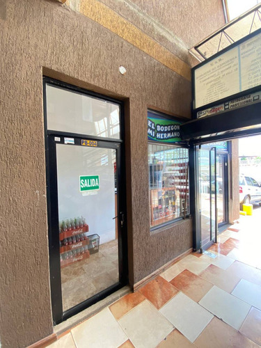 Local Comercial En Alquiler En Cc Gold Country - Planta Baja