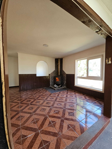 Amplia Casa En Venta En Parcela (82309)