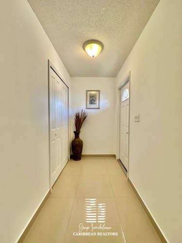 En Alquiler Acogedor Town House Ubicado En El Conjunto Porlamar Villas
