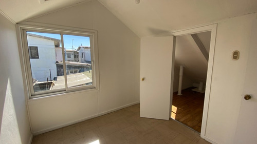 Buena Casa Con Depto Interior, Sector Los Condores Thno