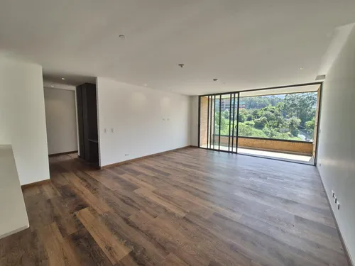 Apartamento En Venta En Altos Del Poblado. Cod V12449