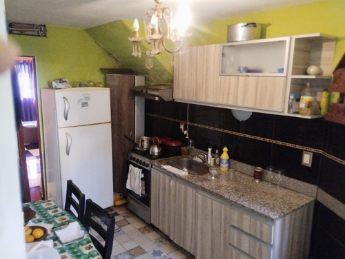 Amplio Departamento 4 Ambientes!