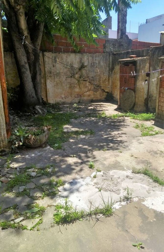 Imagen 8 de 8 de Local O Garage Con Vivienda Y Fondo Con Galpon