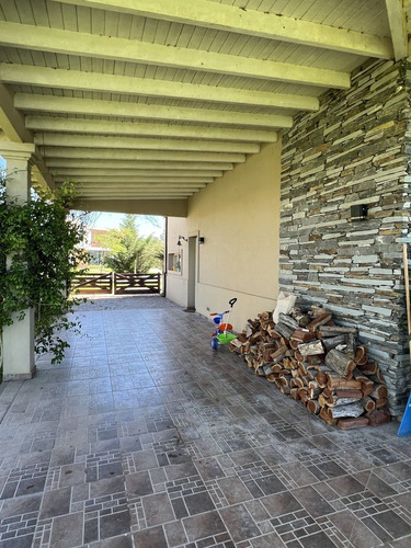 Casa En Venta Con Fondo A La Laguna Lagos De San Eliseo