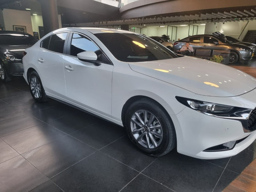 Mazda 3 2.0 Touring
