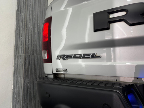 Dodge Ram 1500 5.7 Rebel 4x2
