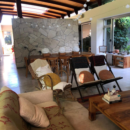 Casa 4 Ambientes En Lote De 2100 M2 Barrio Semicerrado - El Cortijo