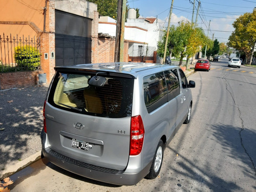 Imagen 5 de 18 de Hyundai H1 2015 2.4 Premium 1 175cv 4at