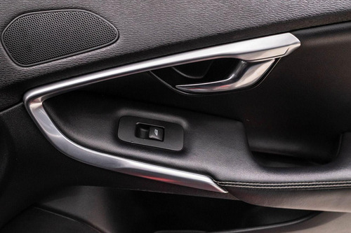 Volvo V40 T5 Rdesign