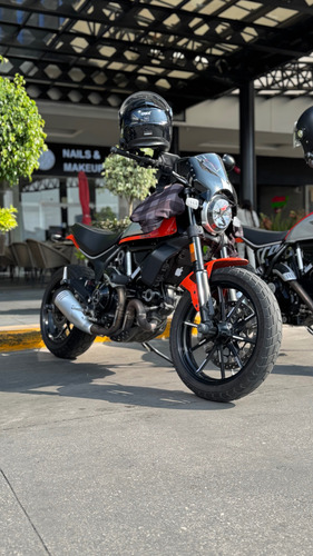 Ducati Scrambler Icon Color Tangerina Modelo 2020