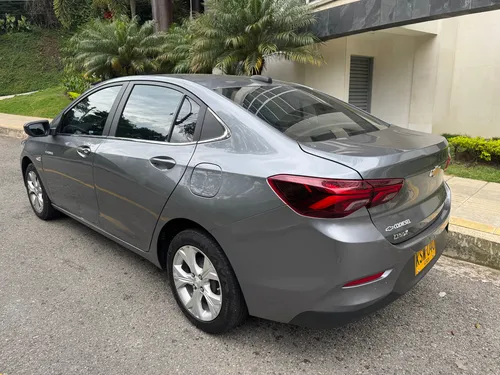 Chevrolet Onix 1.0t Automática