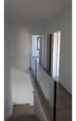 Imagen 14 de 26 de Hermoso Duplex En Barrio Cerrado A La Venta - Nuevo Urca