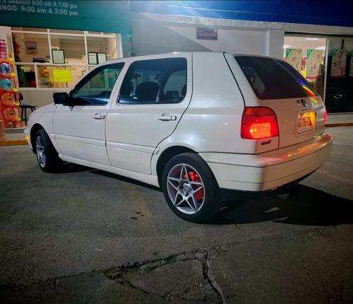 Golf Cl Año 1993, Color Blanco. Llantas Nuevas