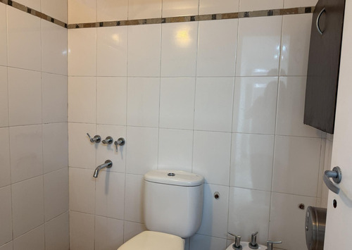 Venta Local Comercial Al Frente - 12 E/ 34 Y 35 - La Plata