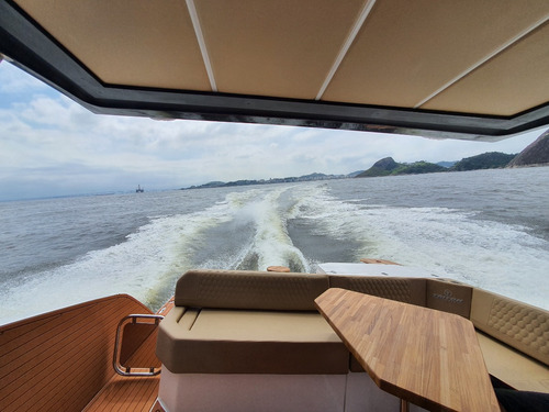 Lancha Triton Flyer 38 Ht - 2023