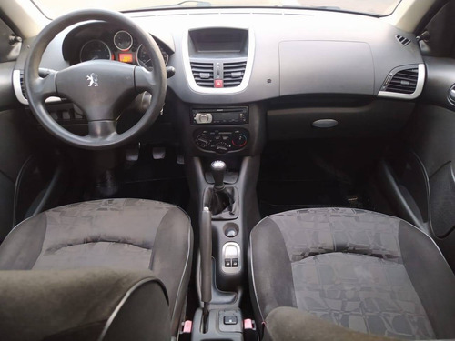 Imagem 6 de 9 de Peugeot 207 1.4 Xr 8v Flex 4p Manual
