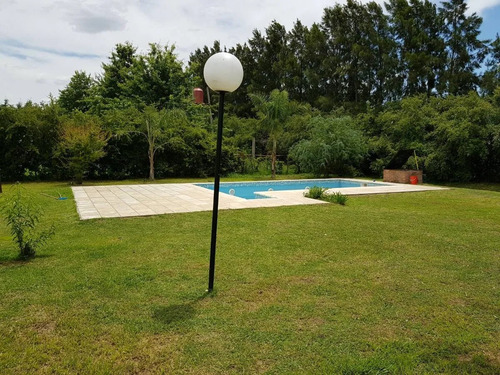Imagen 4 de 10 de Alquiler Exclusiva Casa Quinta En La Barranca Vista Al Rio Piscina