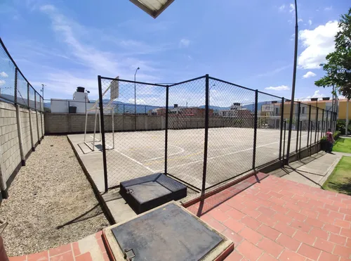 Casa En Venta En La Primavera. Cod V30202