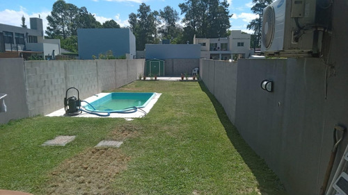 Imagen 9 de 13 de Casa En Venta 2 Dormitorios En El Pato