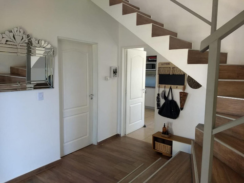 Excelente Casa Moderna Muy Luninosa 4 Dormitorios