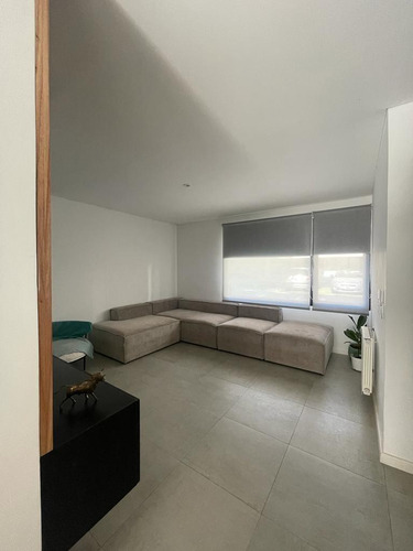 Dúplex En Venta - 3 Dormitorios 3 Baños - 162,83mts2 - Villa Udaondo, Ituzaingó