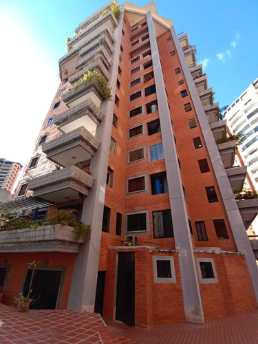 Exclusivo Apartamento En Venta El Parral Res Golden Building