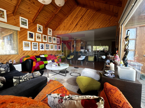 11.889m2 | Casa 120m2 | 2 Roles. Amoblada Y Disponible