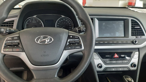 Imagen 9 de 15 de Hyundai Elantra 2018 2.0 Gls Premium At