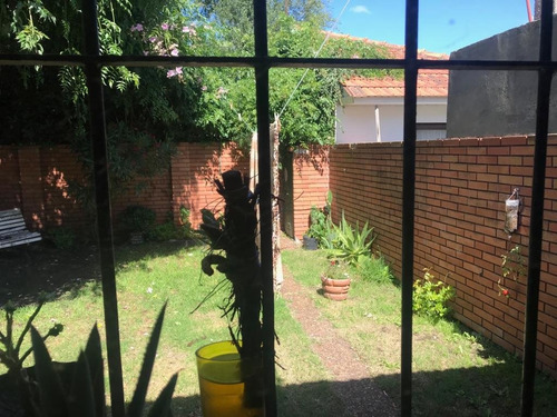 Venta Chalet 4 Amb En Constitución Con Parque - Excelente Entorno (toma Permuta Por Depto En Edificio Moderno)