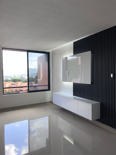 Apartamento Remodelado En Venta Lomas De Mañongo Jc-lp