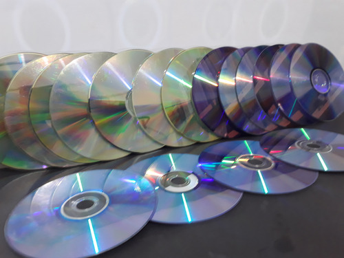 Lote Com 25 Cds + 25 Dvds Para Aratesanato Ou Decoração (Usado)