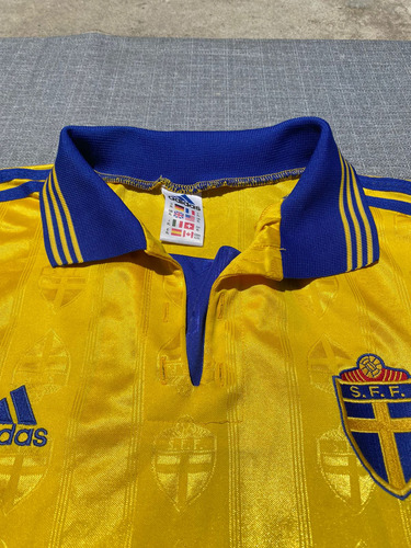 Camiseta De Fútbol Adidas Suecia 1998 Titular Auténtica (Usado)