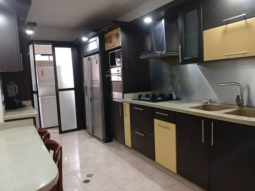 G32-05 En Venta Apartamento En Residencias Don Manuel, Urbanización El Parral, Valencia.