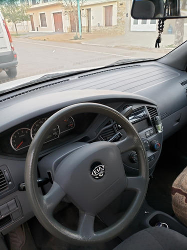Kia Carens 2.0 Lx 4x2 At 2007