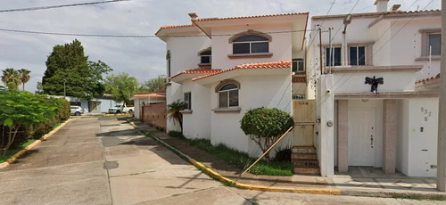 Bonita Propiedad En Venta En La Zona De Loma Dorada, Durango