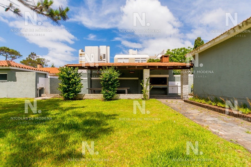 Espectacular Casa En Mansa.- Ref: 3433