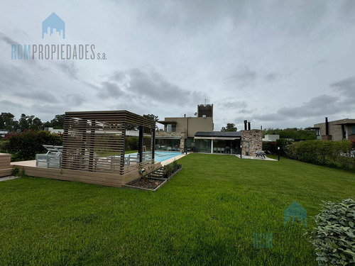 Venta Importante Casa En La Magdalena