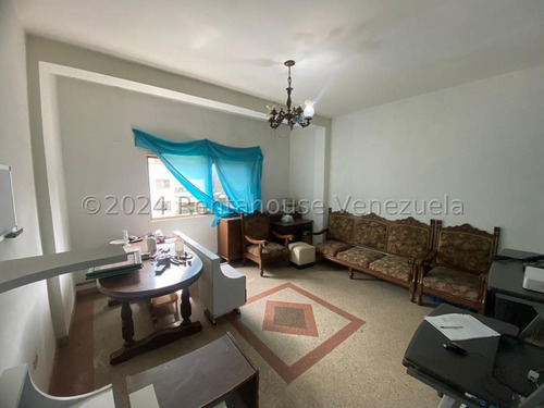 Venta De Apartamento En El Bosque Jlrp Mls 25-3483